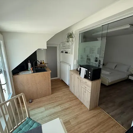 Apartament Poppy's *